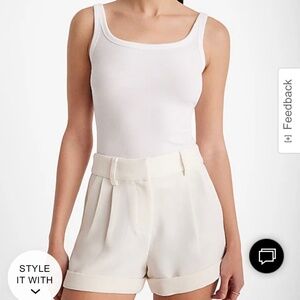 Stylist High Waisted Pleated Shorts Color Swan